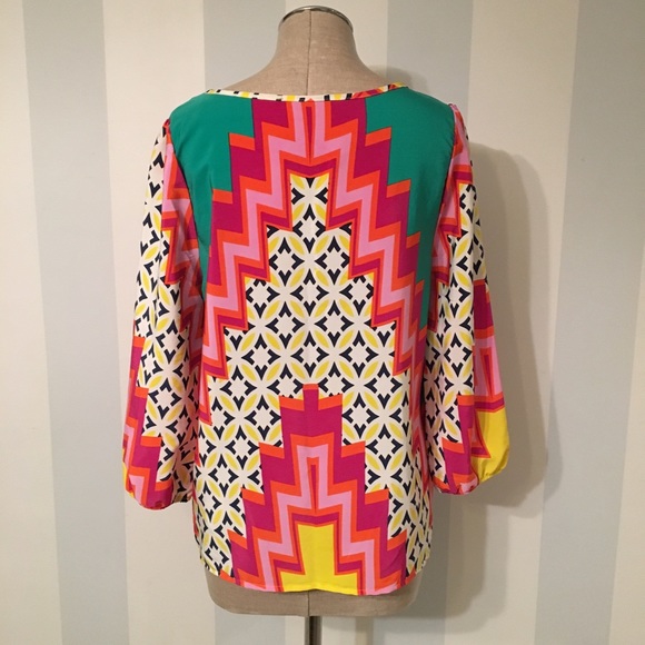 Colorful Geometric Pattern Blouse - Picture 6 of 7